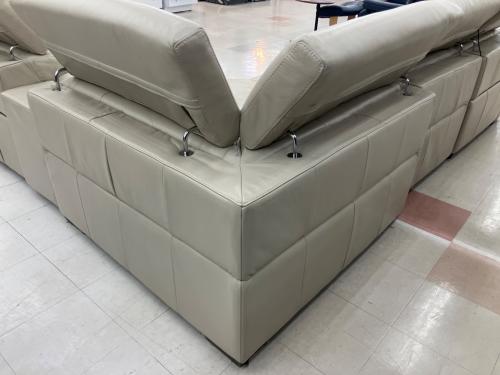 IDC大塚家具 (アイディーシーオオツカカグ) 電動リクライニングコーナーソファー アイボリー L/S Motion 39N