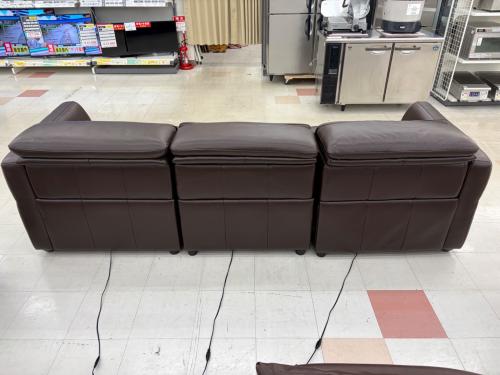 IDC大塚家具 (アイディーシーオオツカカグ) 3人掛け電動リクライニングソファー ブラウン L/S relax-56