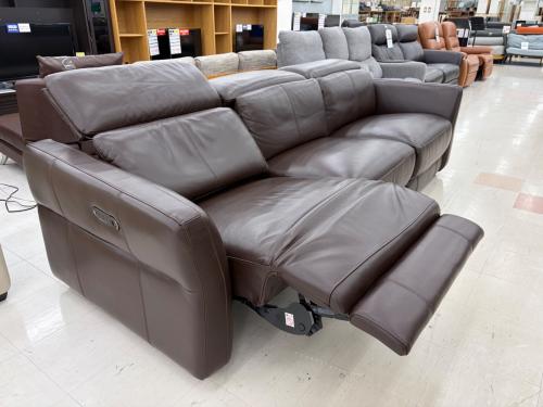 IDC大塚家具 (アイディーシーオオツカカグ) 3人掛け電動リクライニングソファー ブラウン L/S relax-56