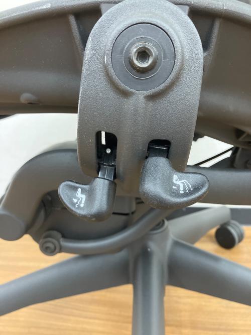 Herman Miller (ハーマンミラー) ワークチェアー Bサイズ ポスチャーフィット フル装備 アーロンチェア