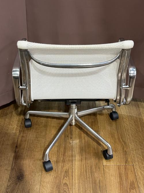Herman Miller (ハーマンミラー) ワークチェアー アイボリー アルミナムチェア