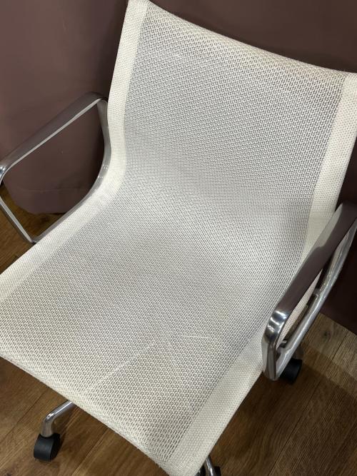 Herman Miller (ハーマンミラー) ワークチェアー アイボリー アルミナムチェア