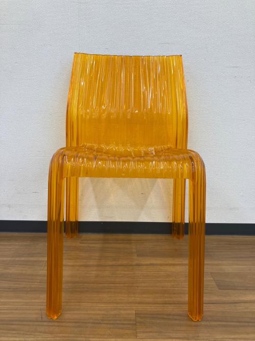 Kartell (カルテル) ダイニングチェアー FRILLY