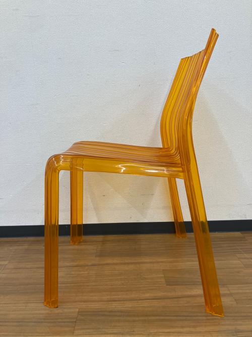 Kartell (カルテル) ダイニングチェアー FRILLY