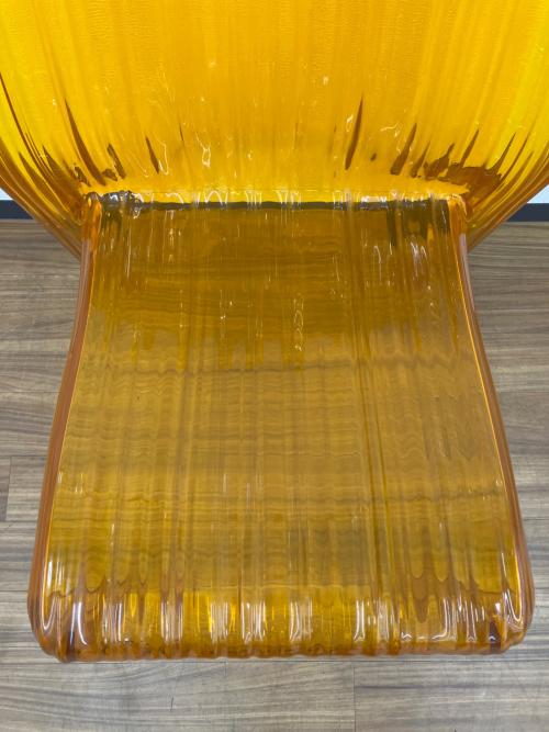 Kartell (カルテル) ダイニングチェアー FRILLY