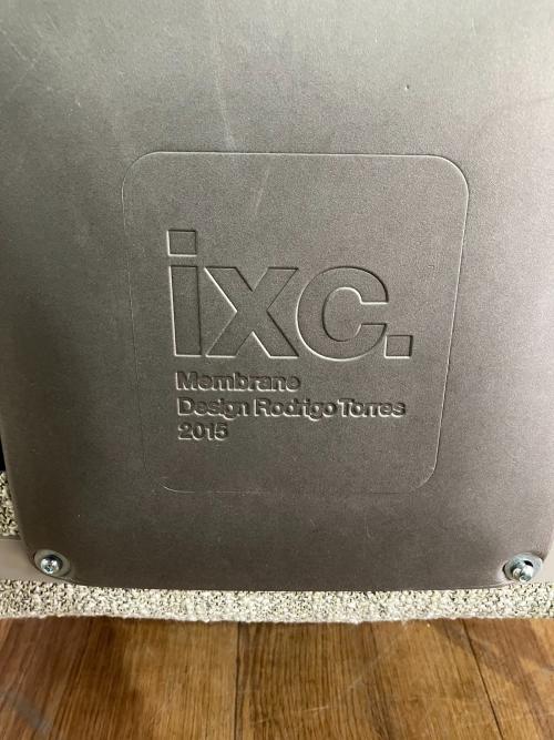 CASSINA IXC. (カッシーナ イクスシー) スタッキングチェアー E242M グレー MEMBRANE
