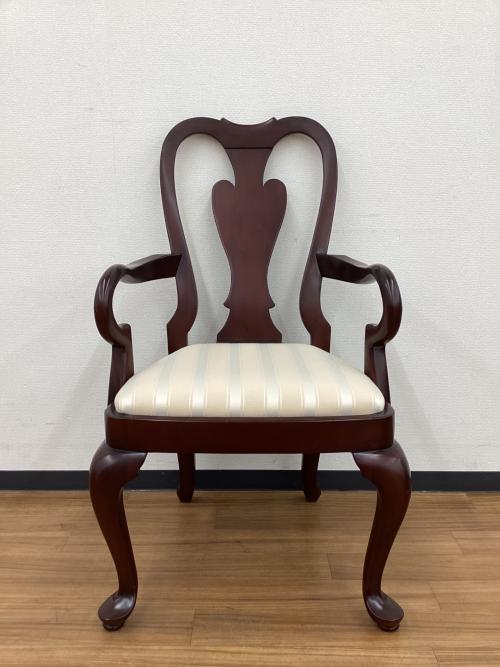 IDC大塚家具 (アイディーシーオオツカカグ) ダイニングチェアー QUEEN ANNE 3 ARM CHAIR(M)
