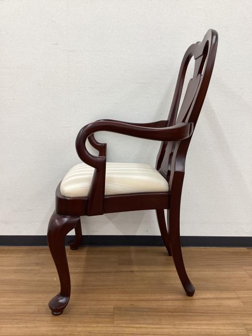IDC大塚家具 (アイディーシーオオツカカグ) ダイニングチェアー QUEEN ANNE 3 ARM CHAIR(M)