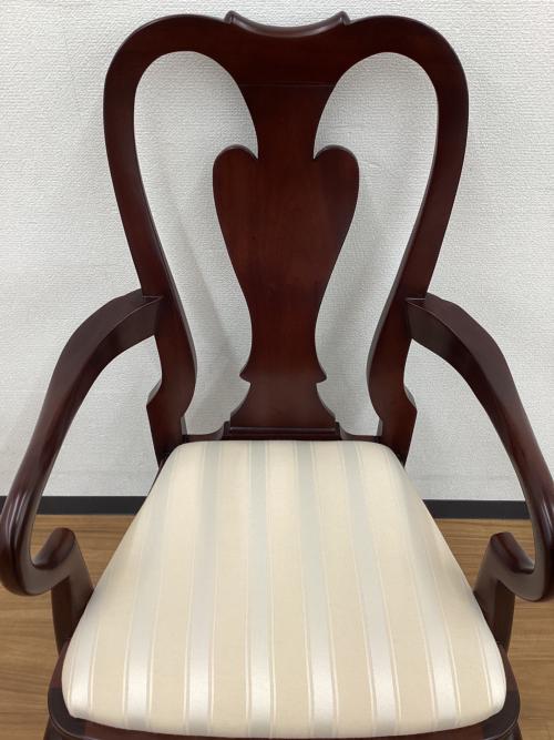 IDC大塚家具 (アイディーシーオオツカカグ) ダイニングチェアー QUEEN ANNE 3 ARM CHAIR(M)