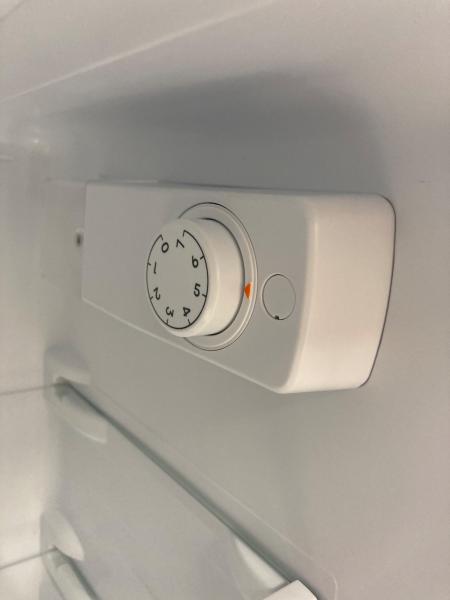 Hisense (ハイセンス) 2ドア冷蔵庫 HR-B12E4W 2025年製 124L