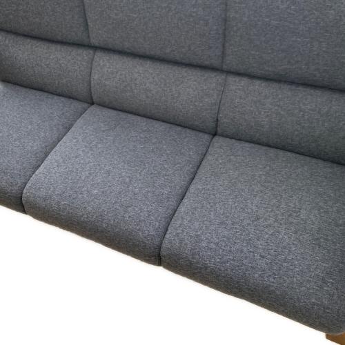 3人掛けソファー グレー×ブラウン 木枠 ファブリック