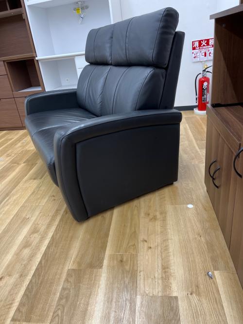 ニトリ 2人掛けソファー ブラック 半革