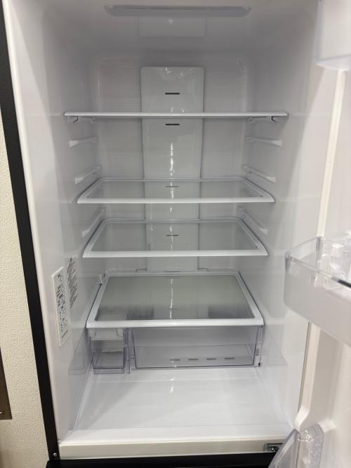 HITACHI (ヒタチ) 3ドア冷蔵庫 R-V32V (N) 2024年製 315L