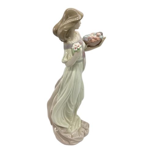 LLADRO (リヤドロ) フィギュリン 6576 秋のロマンス｜トレファク