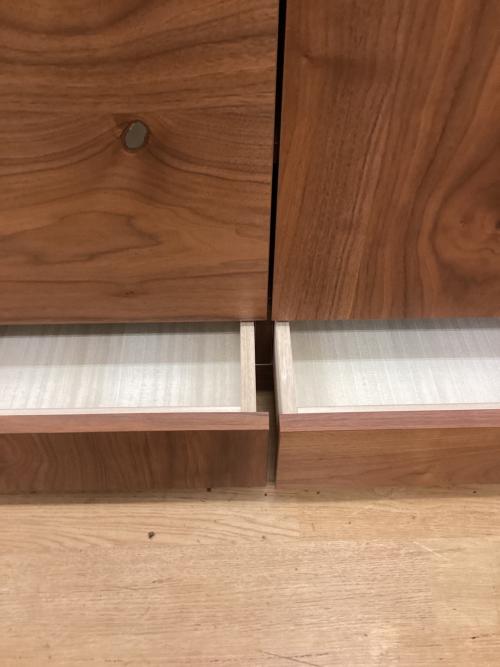 キャビネット ブラウン