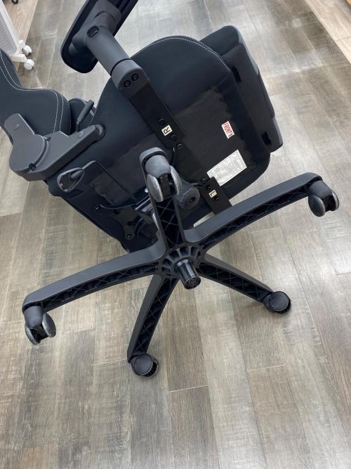 Bauhutte (バウヒュッテ) ゲーミングチェア ブラック