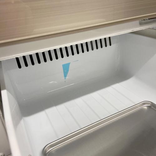 福岡 Panasonic 冷凍冷蔵庫 NR-E431GV-N 2016年製 Panasonic (パナソニック) 5ドア冷蔵庫 NR-E431GV 2016年製 左側面