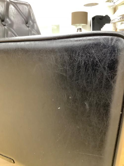 カリモク60 (カリモクロクマル) ロビーチェア ブラック