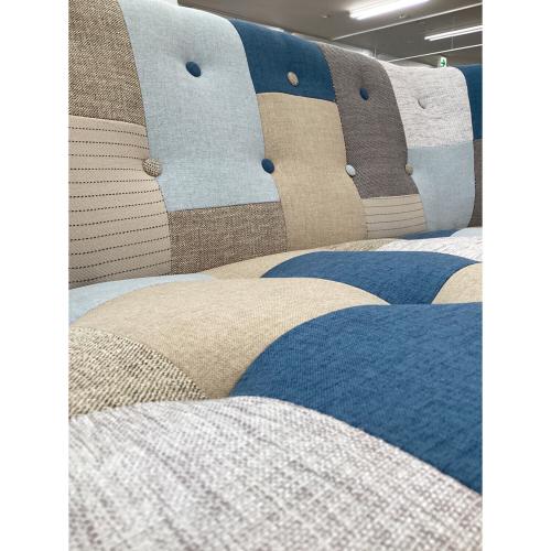 不二貿易 (フジボウエキ) 2人掛けソファー 横幅123 奥行67 高さ68(cm) マルチカラー デイジー パッチワーク