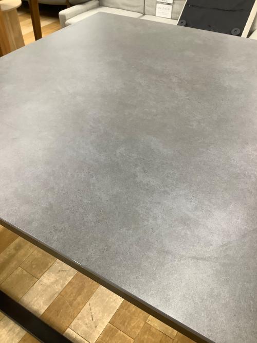 ニトリ セラミック天板テーブル 輪じみ グレー×ブラック