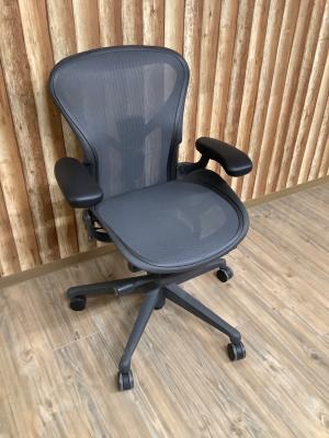 Herman Miller (ハーマンミラー) アーロンチェア リマスタードモデル ポスチャーフィットフル装備 Aサイズ グレー