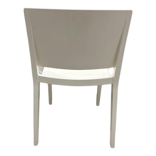 Kartell (カルテル) アームレスチェアー ホワイト LIZZ MAT