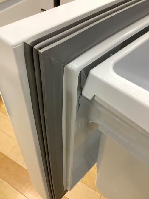 Hisense (ハイセンス) 3ドア冷蔵庫 HR-G28E3W 2023年製 283L