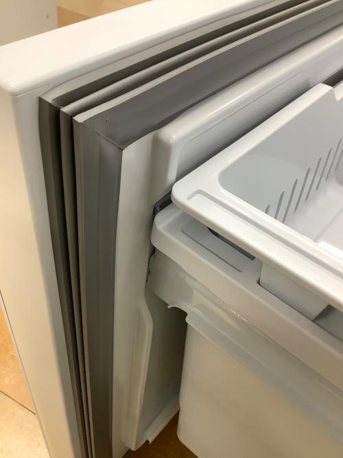 Hisense (ハイセンス) 3ドア冷蔵庫 HR-G28E3W 2023年製 283L