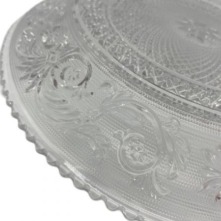 Baccarat (バカラ) ガラスプレート 24cm アラベスク｜トレファクONLINE