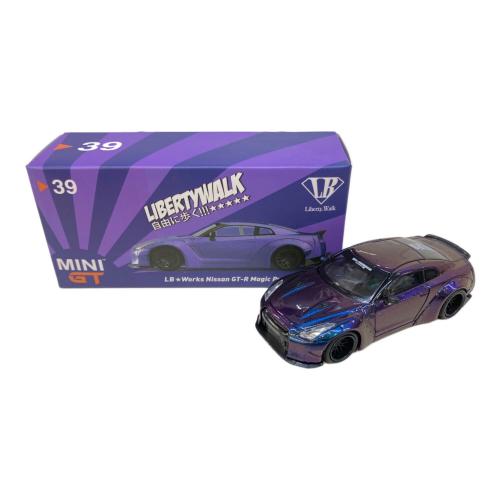 MINI GT (ミニジーティー) ダイキャストカー LB★WORKS Nissan GT-R (R35) タイプ1 リアウイング バージョン2 マジックパープル