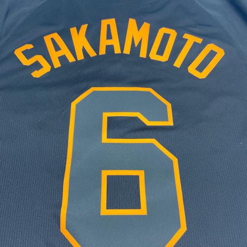 読売ジャイアンツ (ヨミウリジャイアンツ) 応援グッズ ブラック×オレンジ 2024年/3rd/セリーグチャンピオンエンブレム NIKE ユニフォーム 坂本勇人