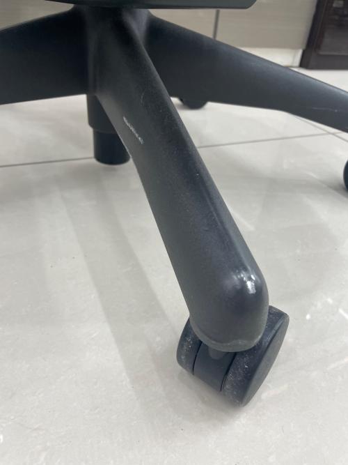 Herman Miller (ハーマンミラー) アーロンチェア ブラック