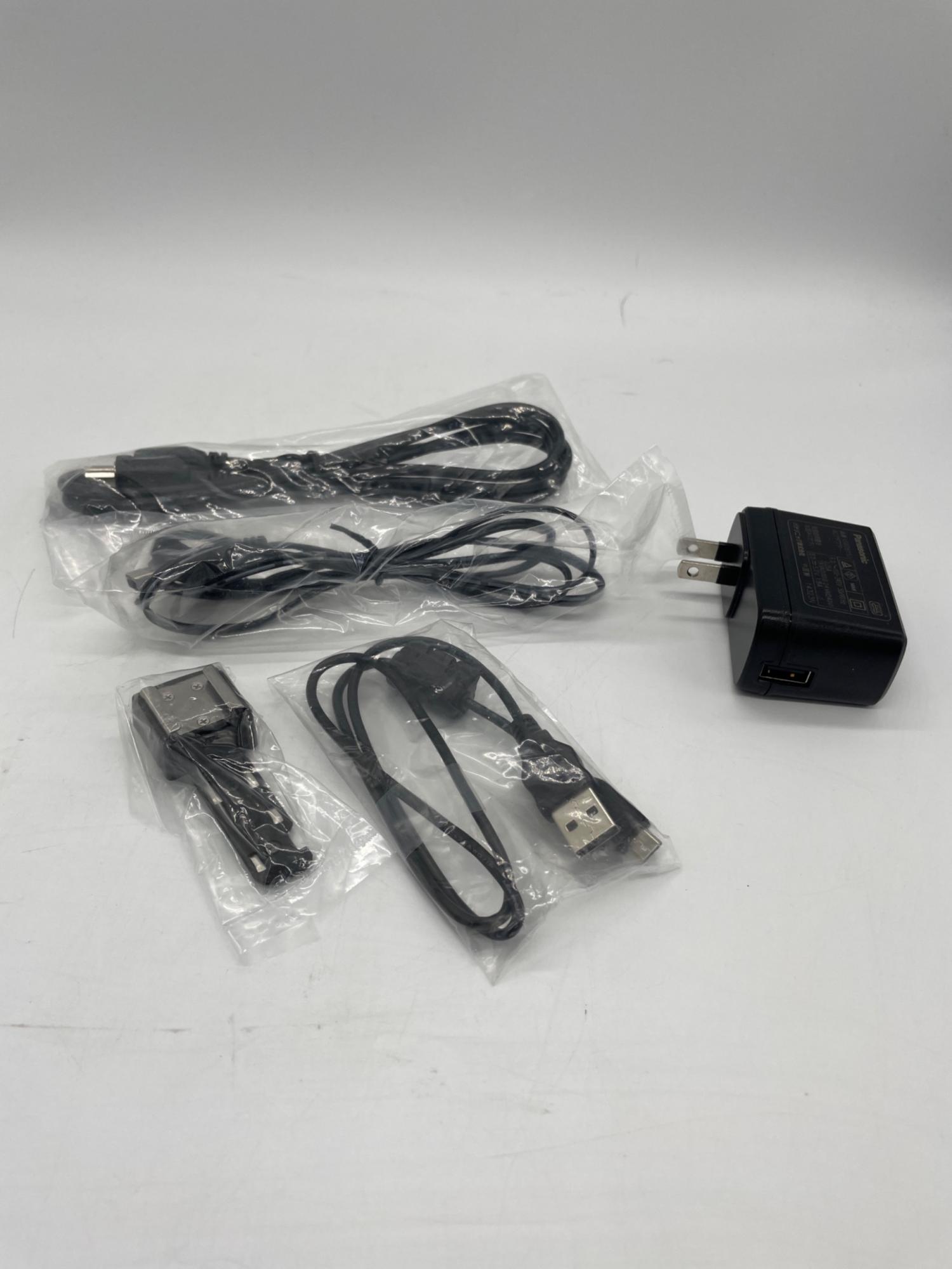 ビデオカメラ Panasonic HC-W870M ジャンク品 修理、部品取り ビデオカメラ Panasonic HC-W870M ジャンク品 修理、部品取り