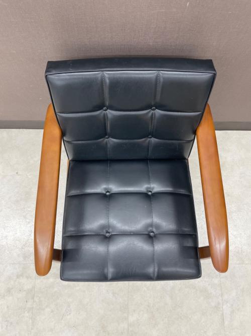 カリモク60 (カリモクロクマル) Ｋチェア スタンダードブラック 98 1シーター W36140BW 合皮