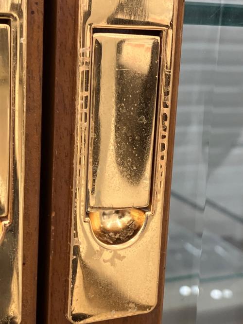 DOMANI (ドマニ) キュリオケース 照明付 ブラウン モーガントン