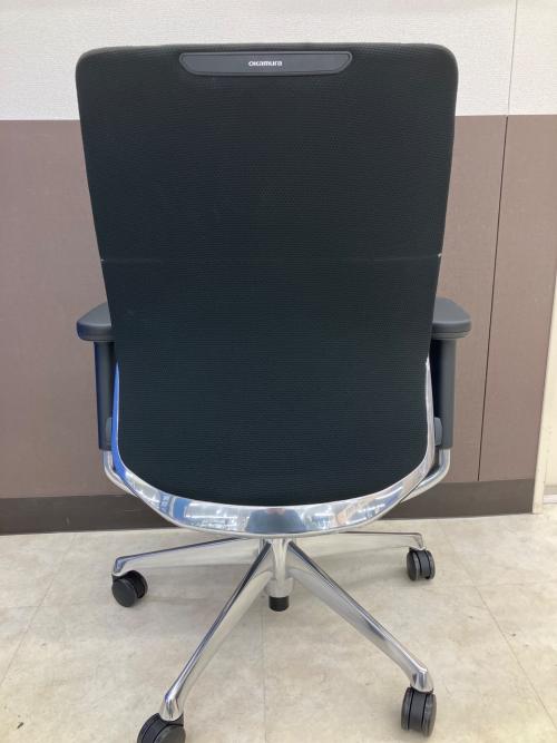 オカムラ オフィスチェア ブラック コーラル