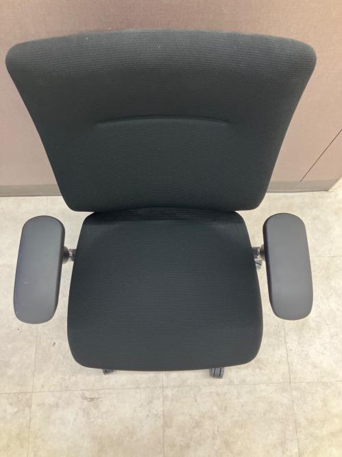 オカムラ オフィスチェア ブラック コーラル
