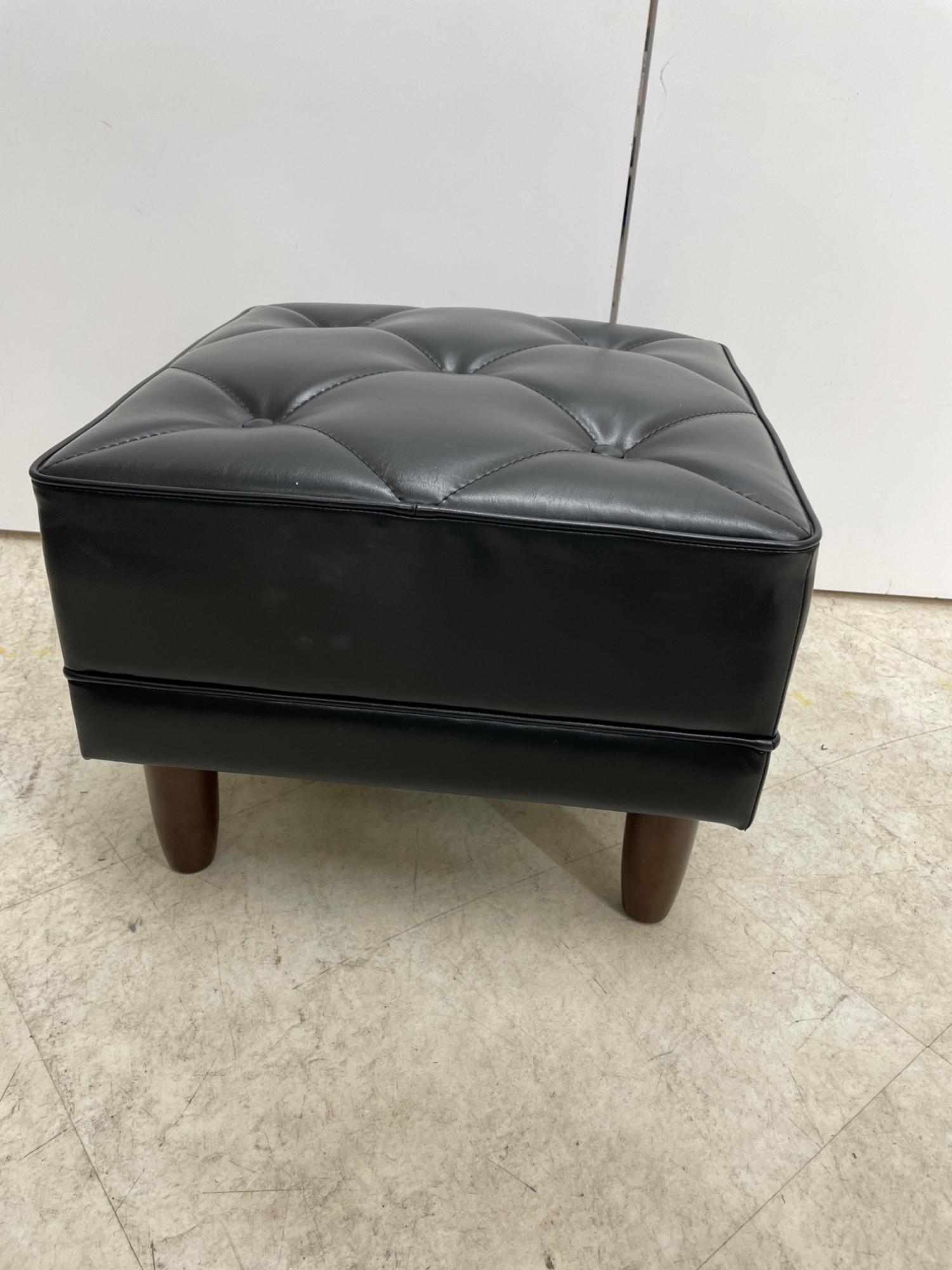 Zamst様    カリモク60  オットマン X36206  ブラック　黒 Zamst様 カリモク60 オットマン X36206 ブラック 黒 オットマン