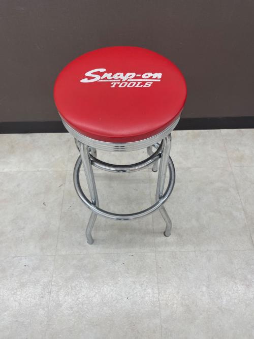 SNAP-ON (スナップオン) ハイスツール 座面穴・サビ有 @ レッド