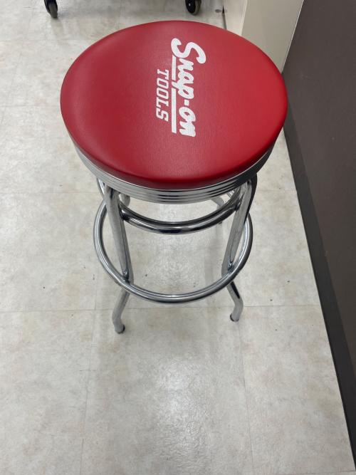 SNAP-ON (スナップオン) ハイスツール 座面穴・サビ有 @ レッド