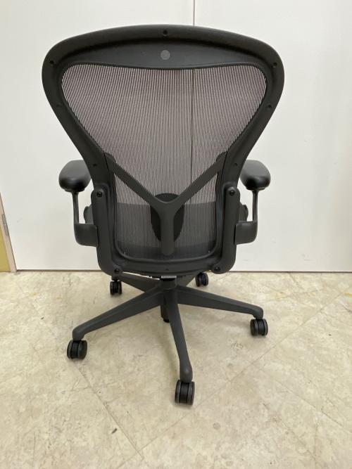 Herman Miller (ハーマンミラー) アーロンチェア リマスタードモデル  ライト、グラファイトベース 97 ブラック