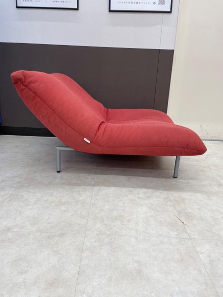ligne roset (リーンロゼ) 1人掛けソファー オットマン付き @ レッド