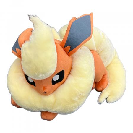 Pokemon Center(ポケモンセンター) 等身大ブースター 寝そべり