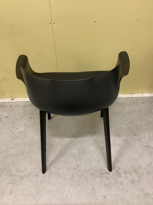 Kartell (カルテル) ダイニングチェアー 1 ブラック PIUMA