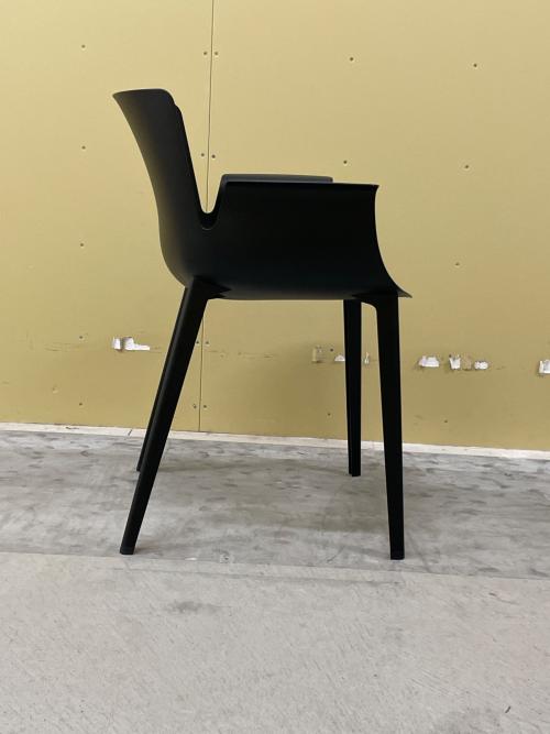 Kartell (カルテル) ダイニングチェアー 1 ブラック PIUMA