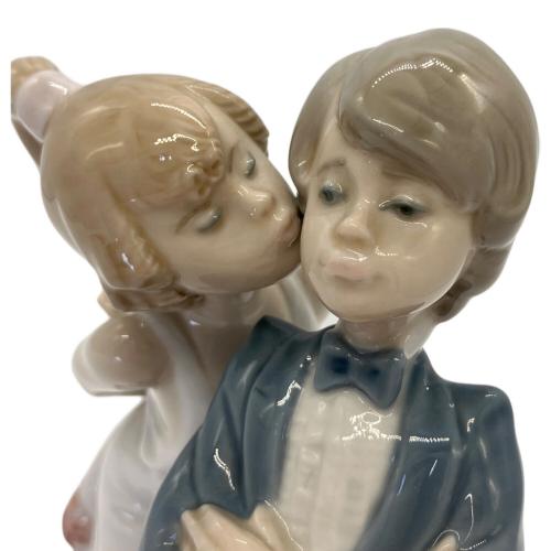 LLADRO (リヤドロ) フィギュリン すてきよ！ 5555
