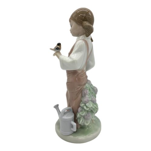 LLADRO (リヤドロ) フィギュリン 小鳥と話す少女 5217 本体のみ