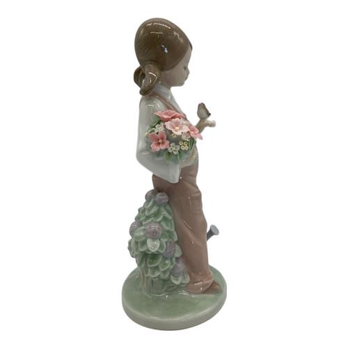 LLADRO (リヤドロ) フィギュリン 小鳥と話す少女 5217 本体のみ