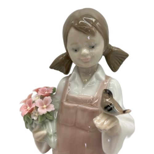 LLADRO (リヤドロ) フィギュリン 小鳥と話す少女 5217 本体のみ