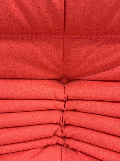 ligne roset (リーンロゼ) 1人掛けソファー レッド　ロゼトーゴ